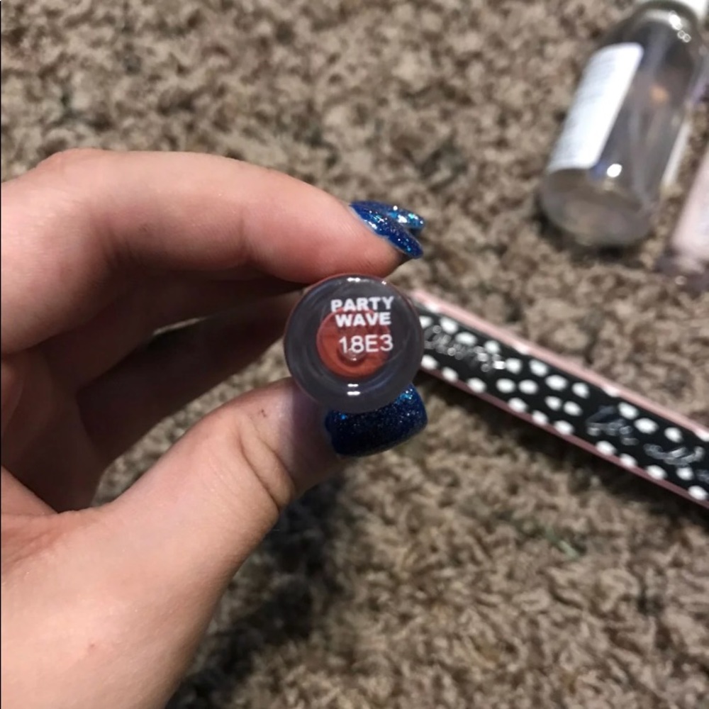 Color pop gloss